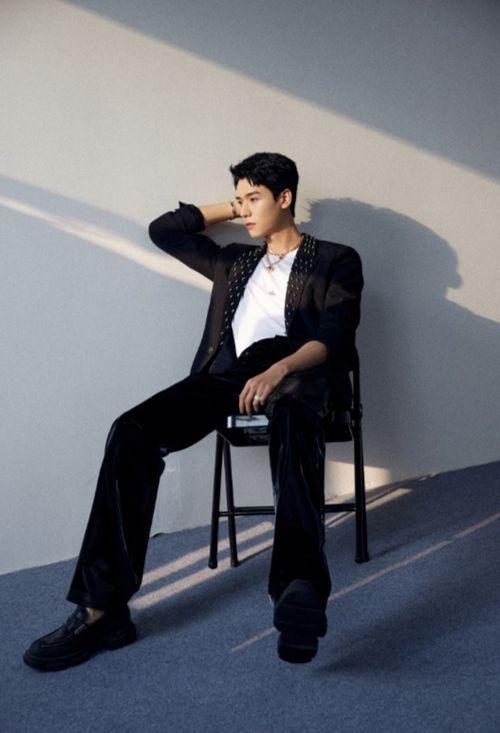 吃瓜爆料龚俊图片高清大图,魅力四溢，粉丝直呼心动不已