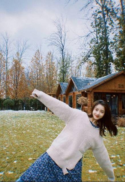 吃瓜爆料杨紫胡冰卿,娱乐圈的瓜田奇遇